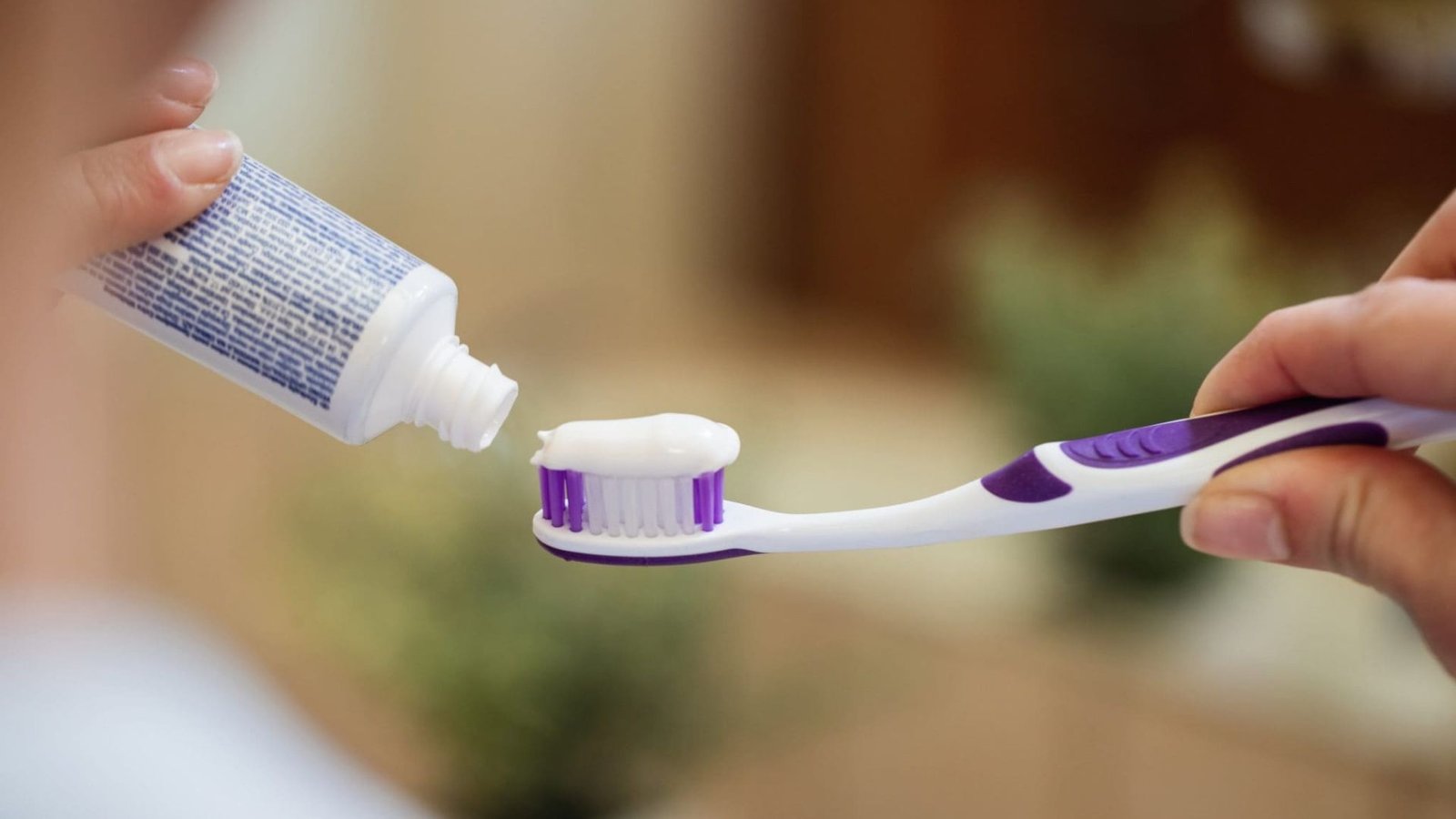 Choosing the Right Toothbrush and Toothpaste