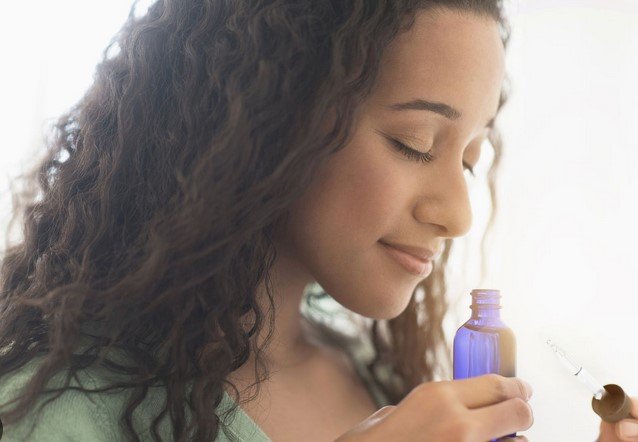 How Aromatherapy Enhances Personal Wellness